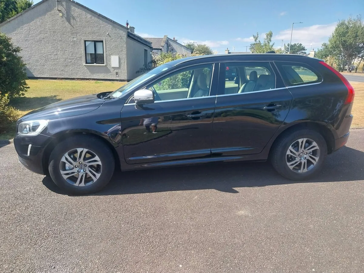 VOLVO XC60. NEW NCT 8/27..  LOW KM 183K - Image 3