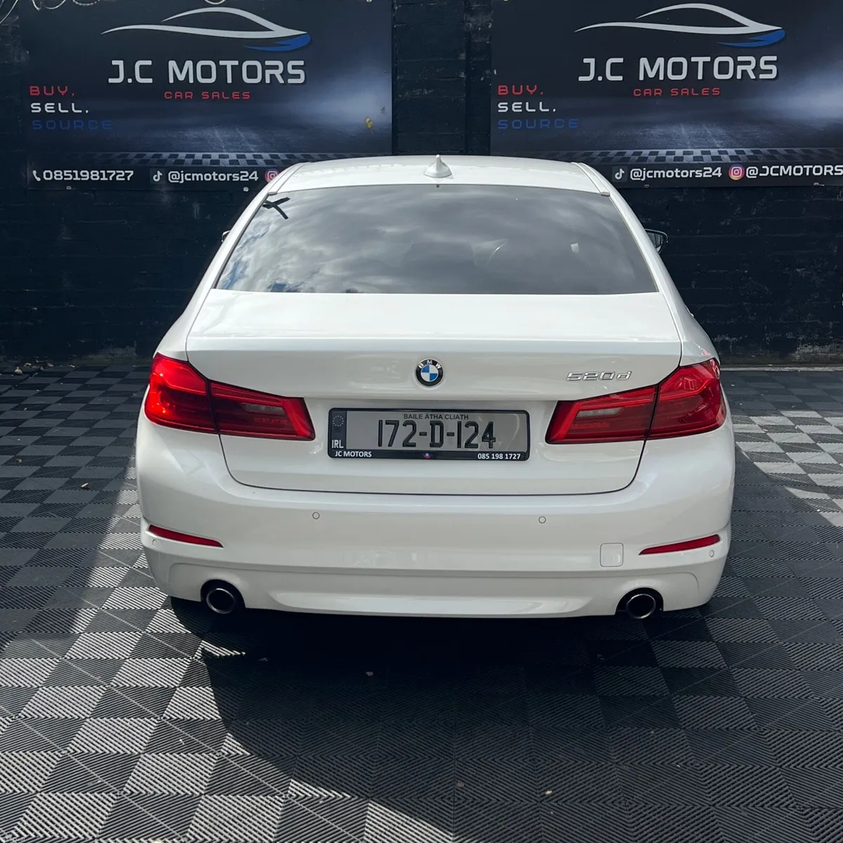 2017 BMW 520D Facelift Model - Image 5
