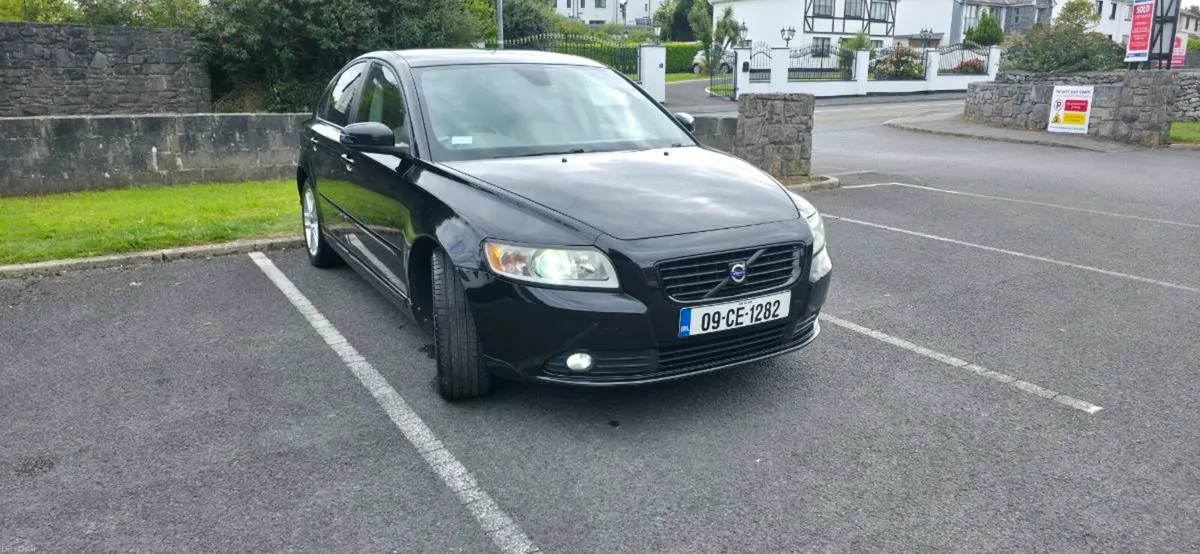 Volvo S40 1.8F 2009 - Image 1