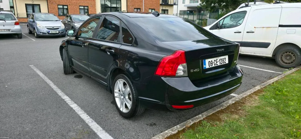 Volvo S40 1.8F 2009 - Image 4