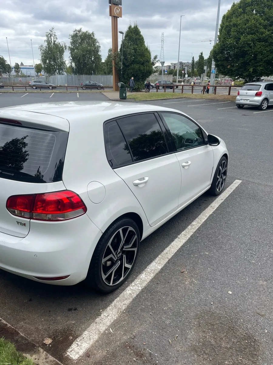 2011 VW Golf - Image 2