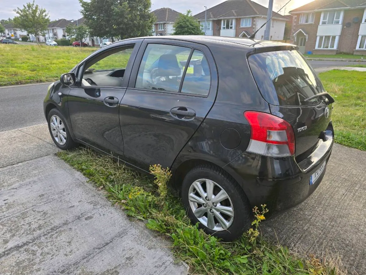 Toyota yaris - Image 3