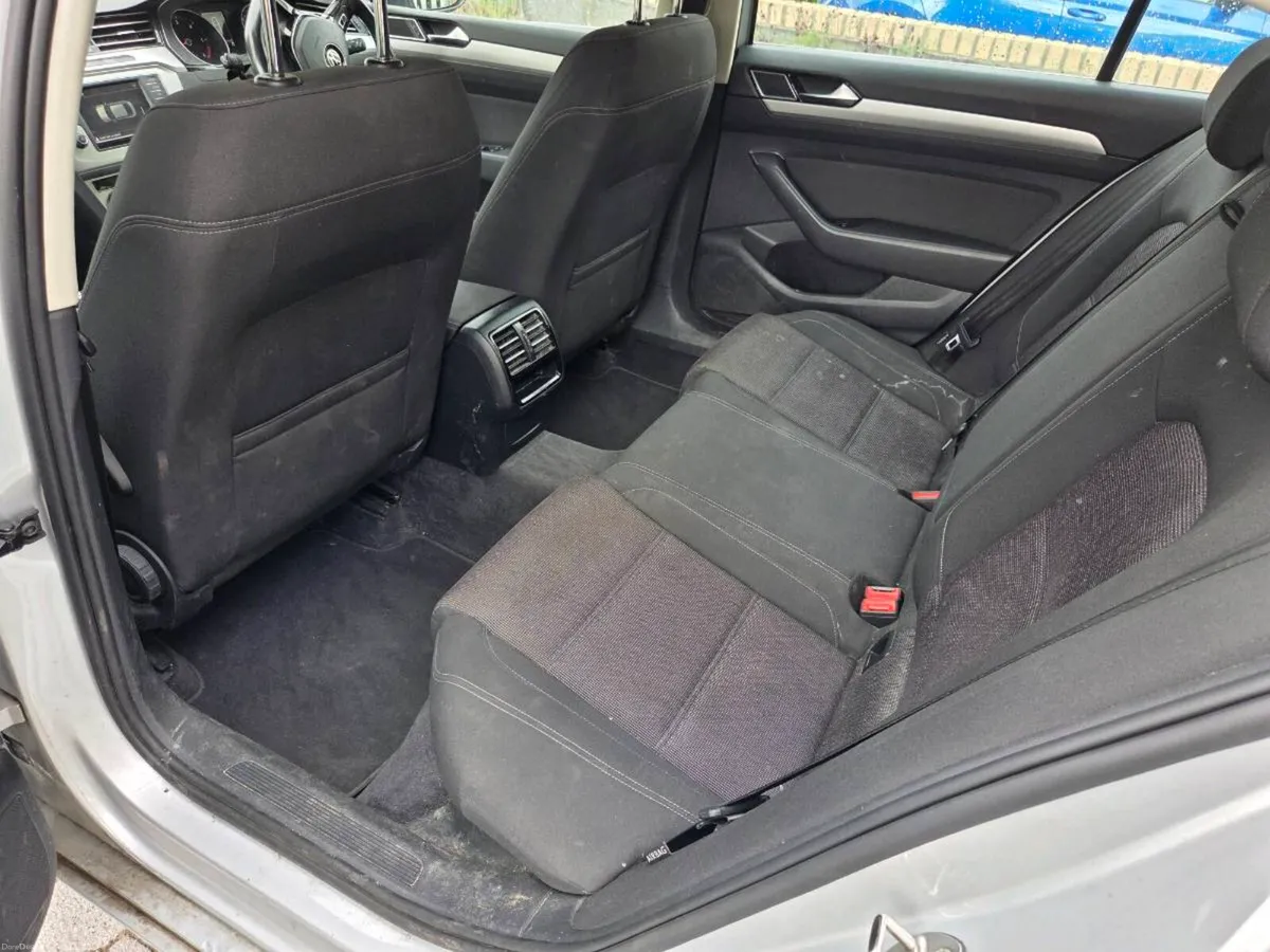 2015 Passat - Image 5
