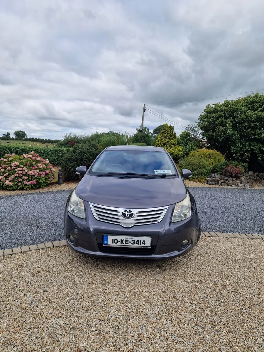 Toyota Avensis 2010 - Image 1