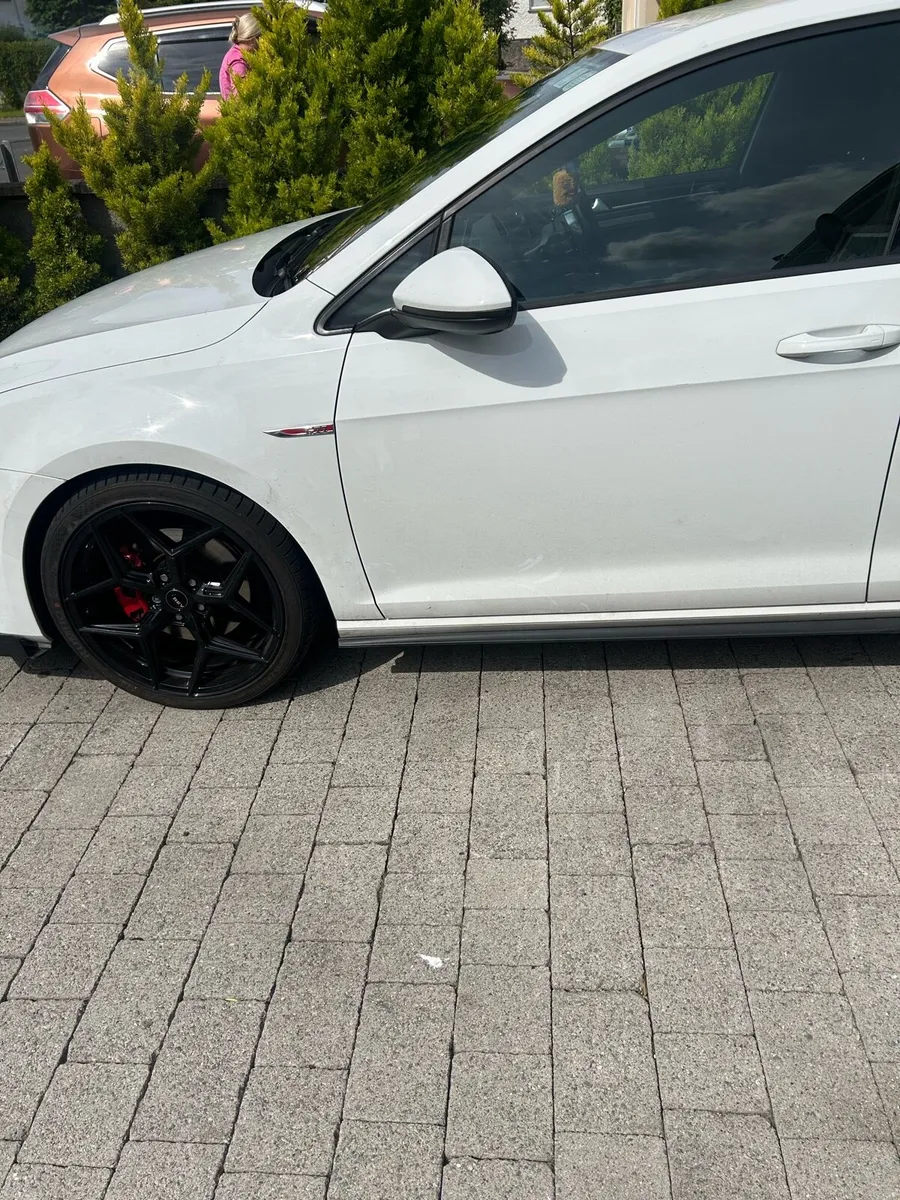 Golf GTI - Image 2