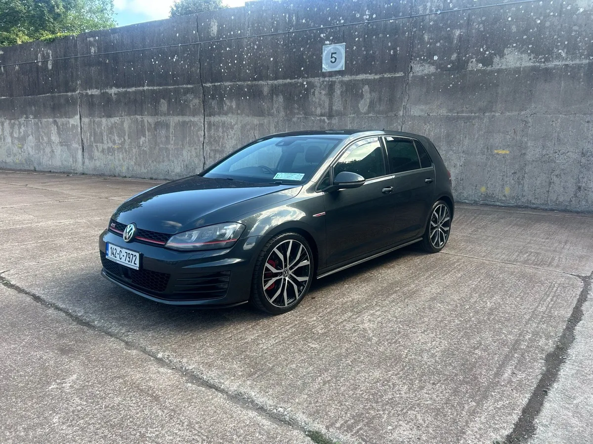 Volkswagen Golf GTI - Performance Pack - Image 1