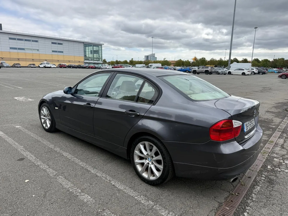 Bmw 318i - Image 2