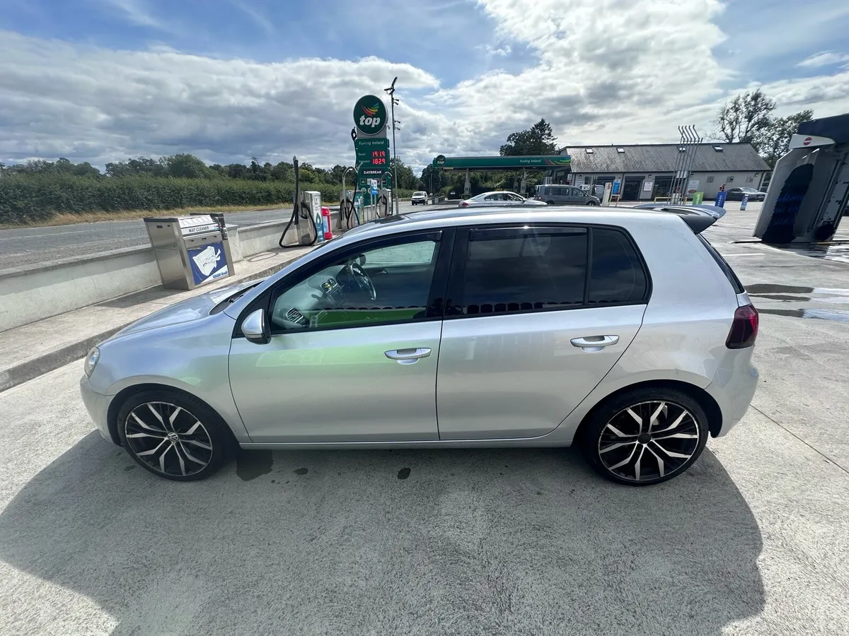 2013 Volkswagen Golf 1.6 TDI – Manual - Image 4