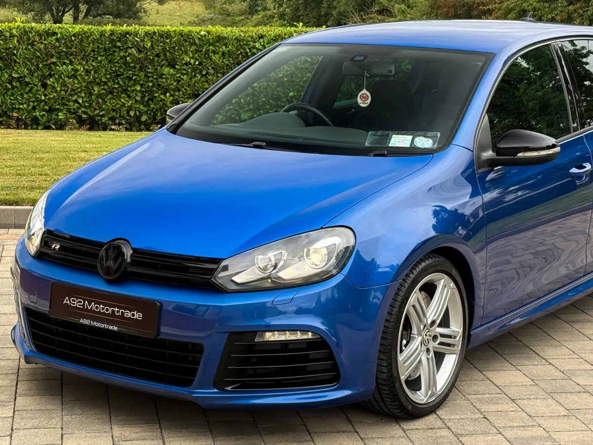 2013 Volkswagen Golf R - Image 4