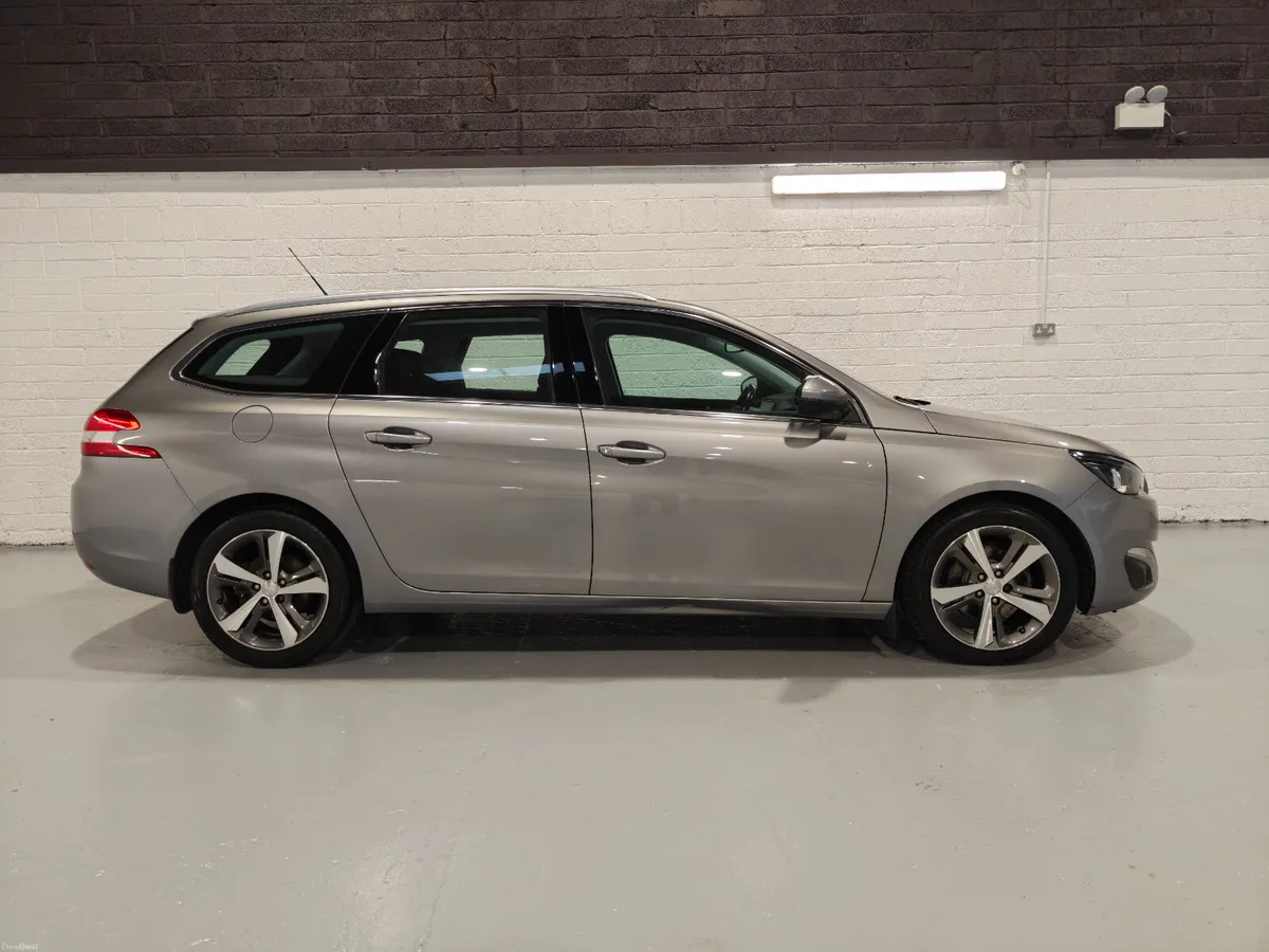 2016 PEUGEOT 308 ALLURE 1.6 DIESEL AUTOMATIC - Image 3