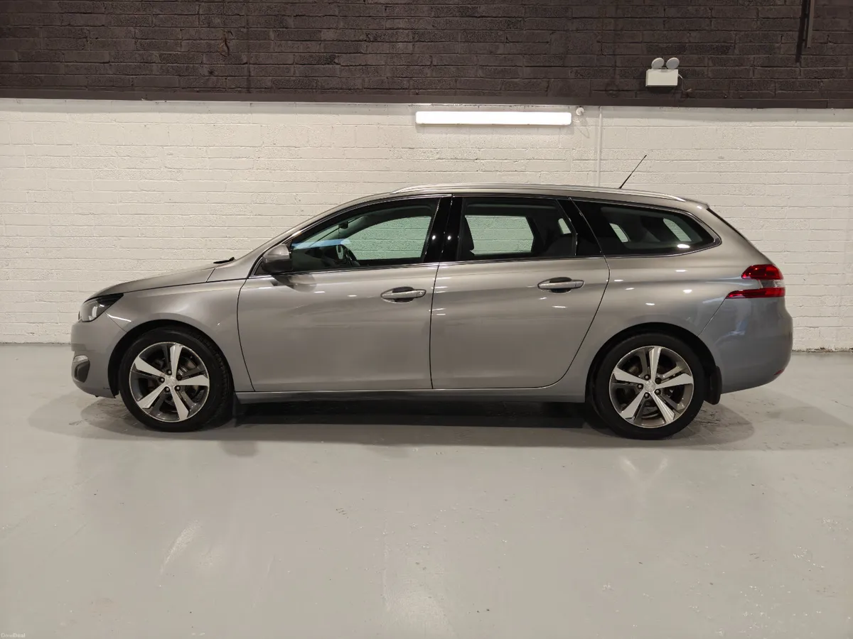 2016 PEUGEOT 308 ALLURE 1.6 DIESEL AUTOMATIC - Image 4