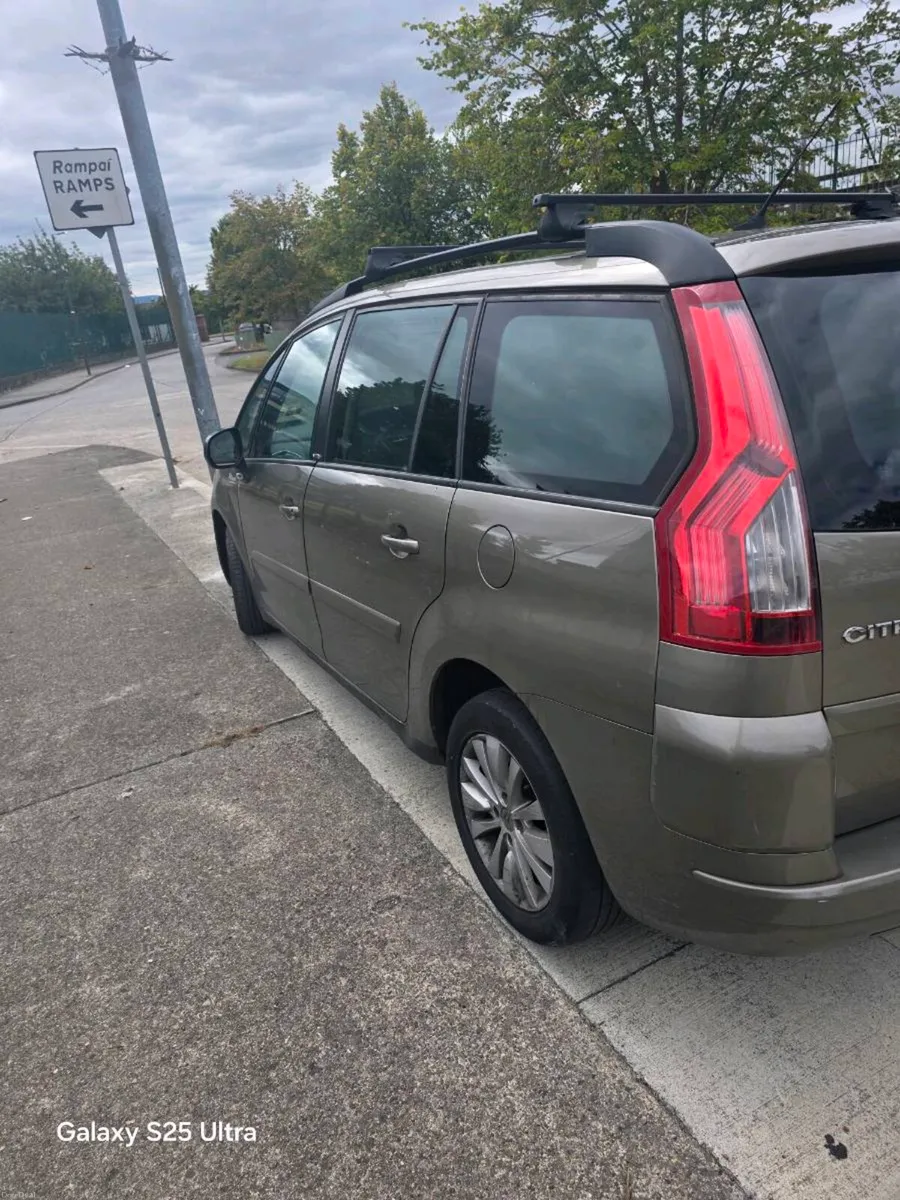 Citroen  c4 picasso nctd and taxed low migage - Image 4