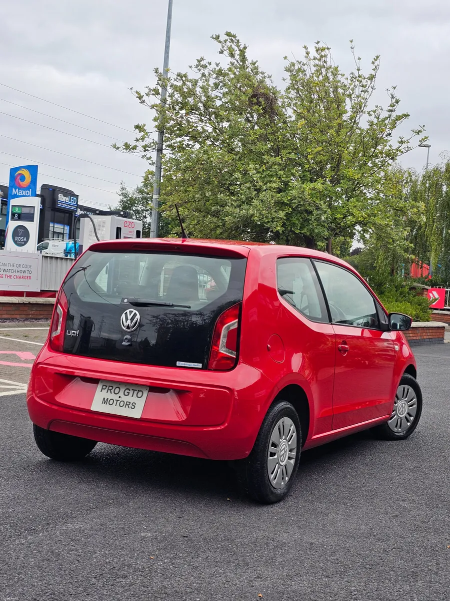 Volkwagen Up Automatic 2014 - Image 2