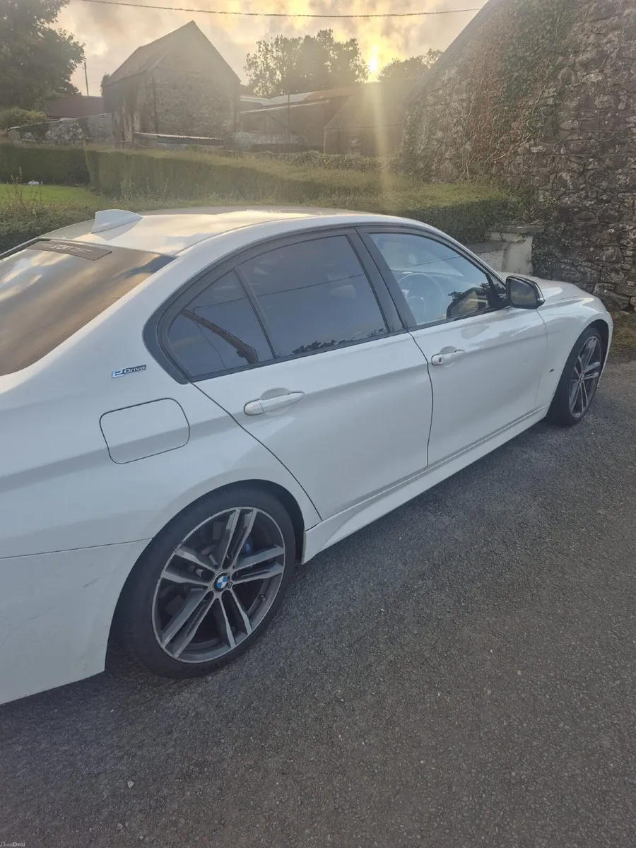BMW 3-Series 2017 - Image 5