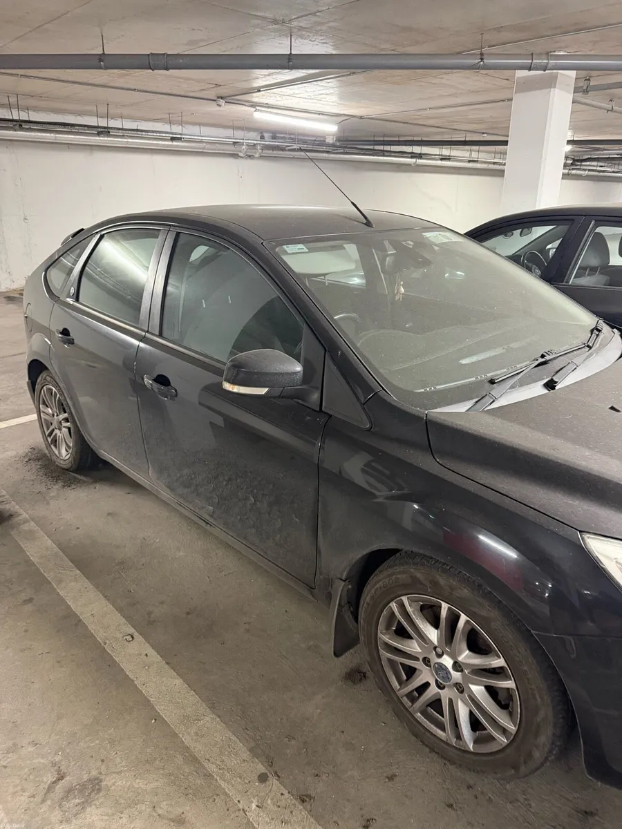 Ford Focus 2009 - Image 2