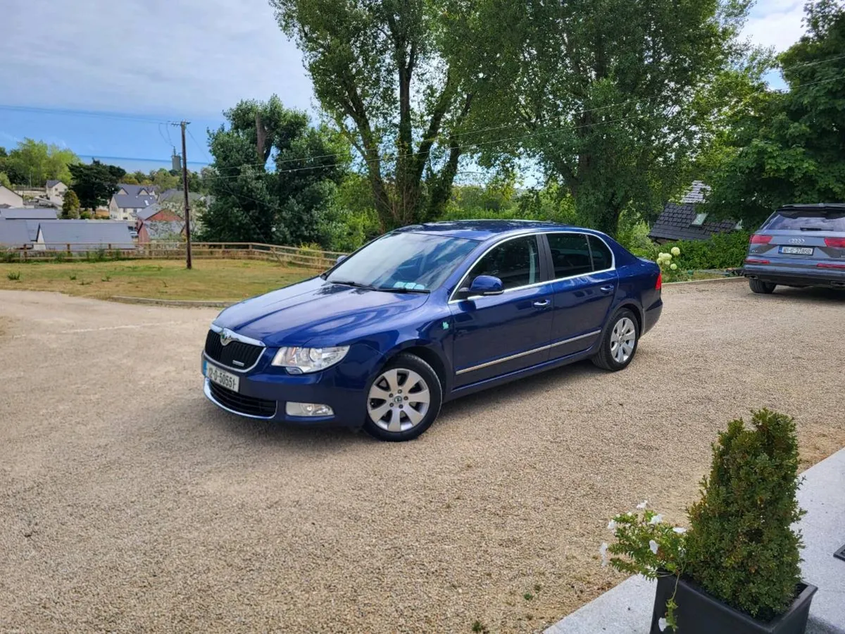 Skoda superb taxed & tested with FSH - Image 4