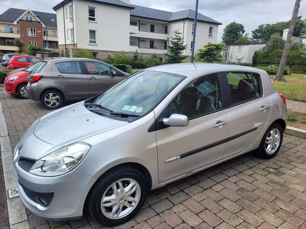 Renault Clio 2009 - Image 1
