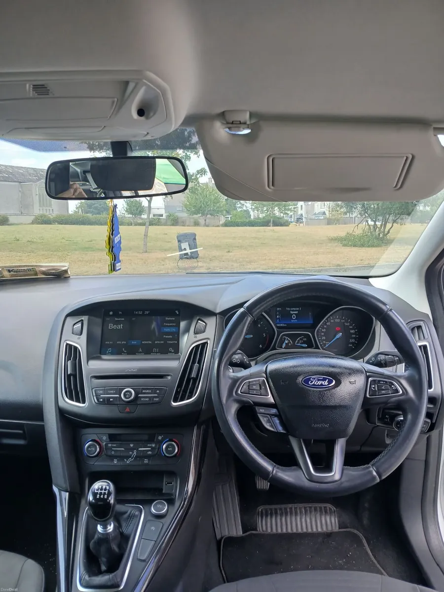 Ford Focus 2019 - Image 3