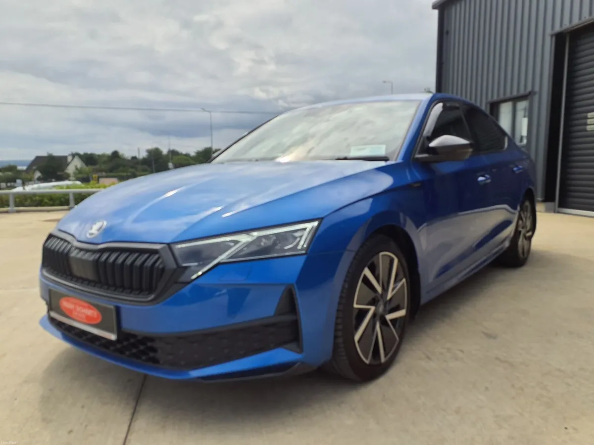 252 Skoda Octavia Sportline Auto Race Blue - Image 2