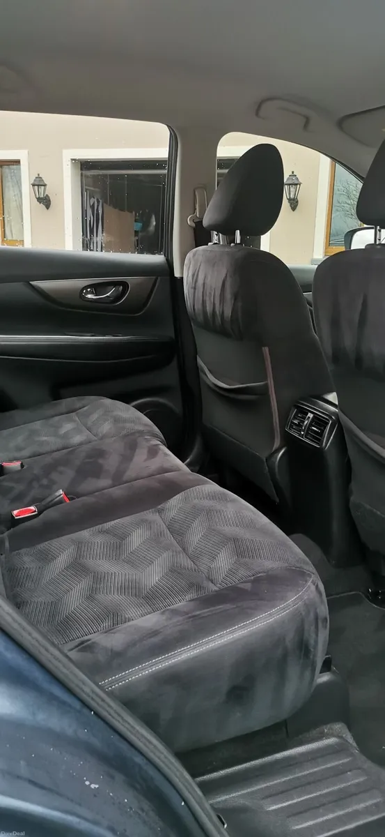 Nissan X-Trail 2017 - Image 2