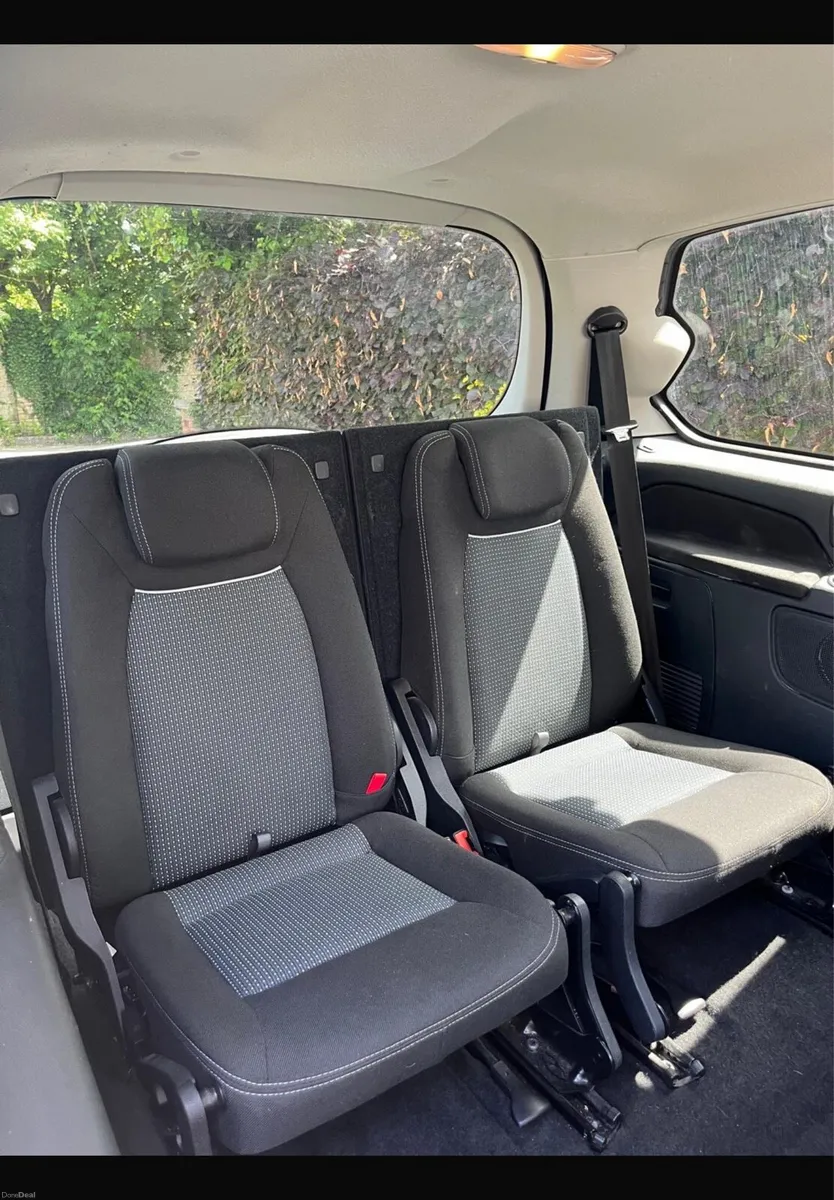 Ford galaxy - Image 6