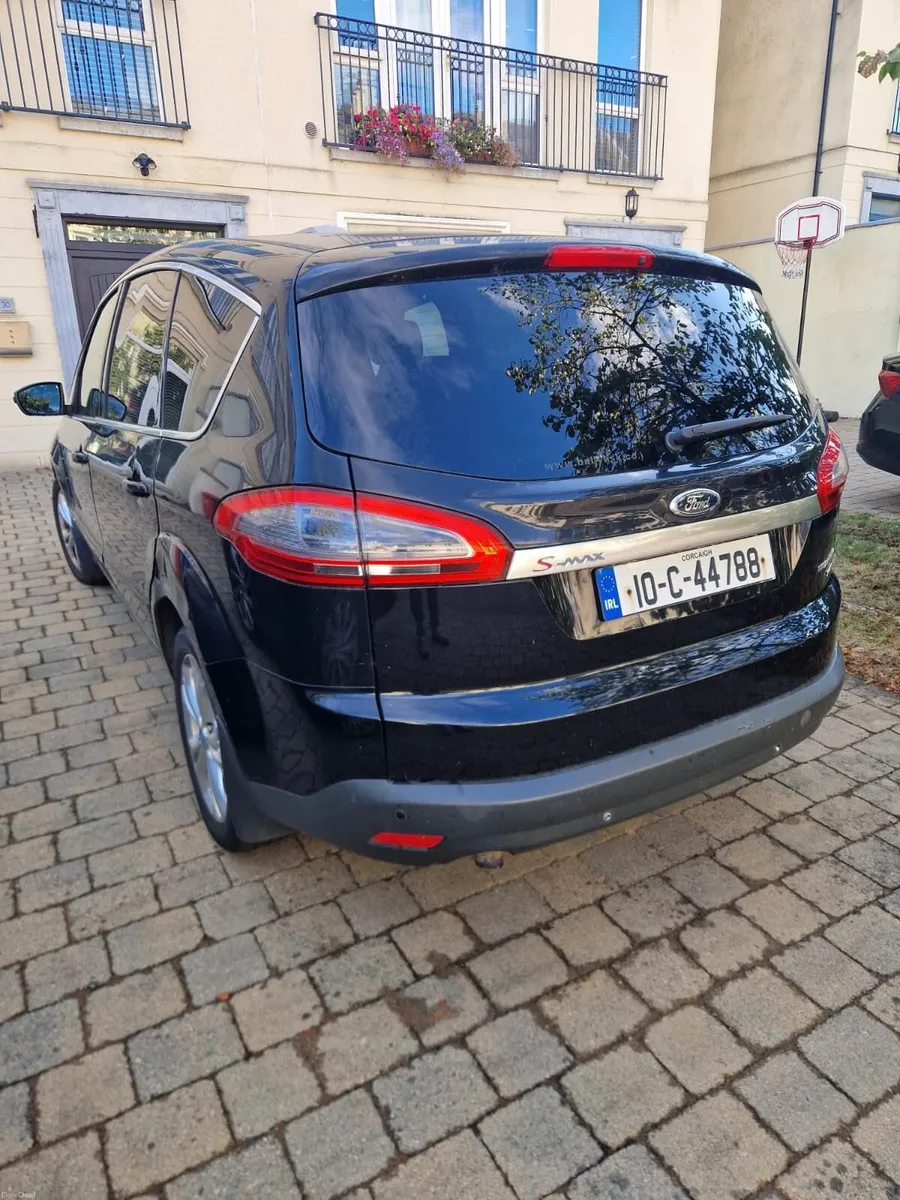 Ford S-Max 2010 - Image 2