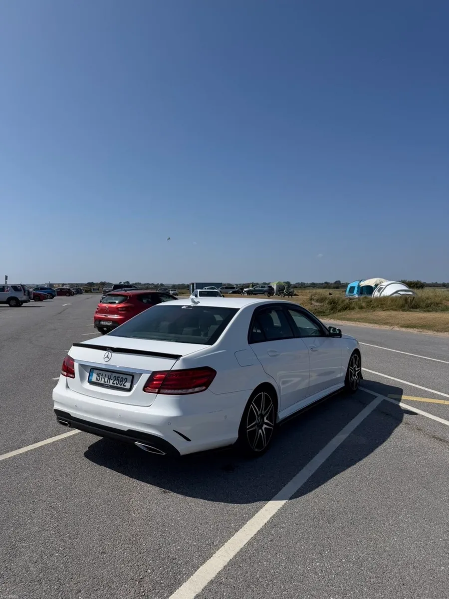 Mercedes Benz E220d - Image 2