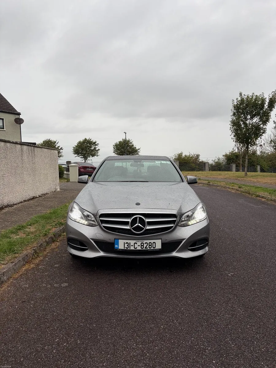 Mercedes E220 AMG line - Image 2