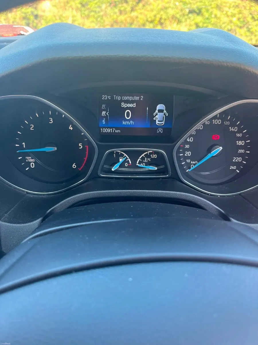 Ford Focus 2018 - Image 2