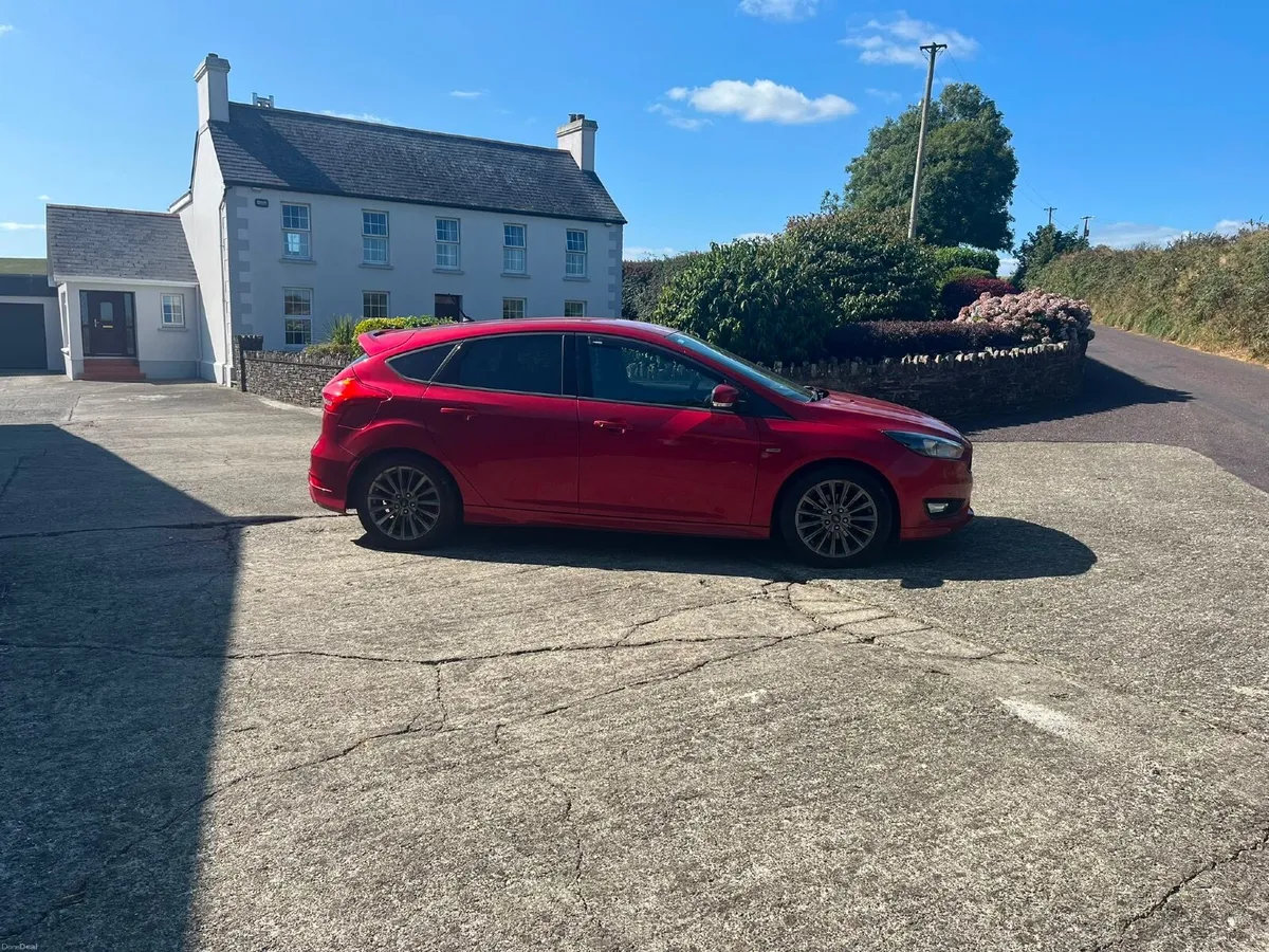 Ford Focus 2018 - Image 3