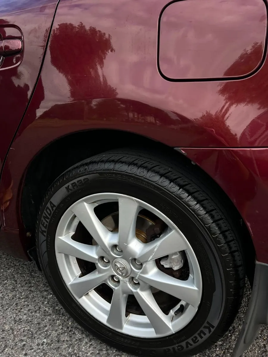 Toyota Avensis 2013 - Image 6