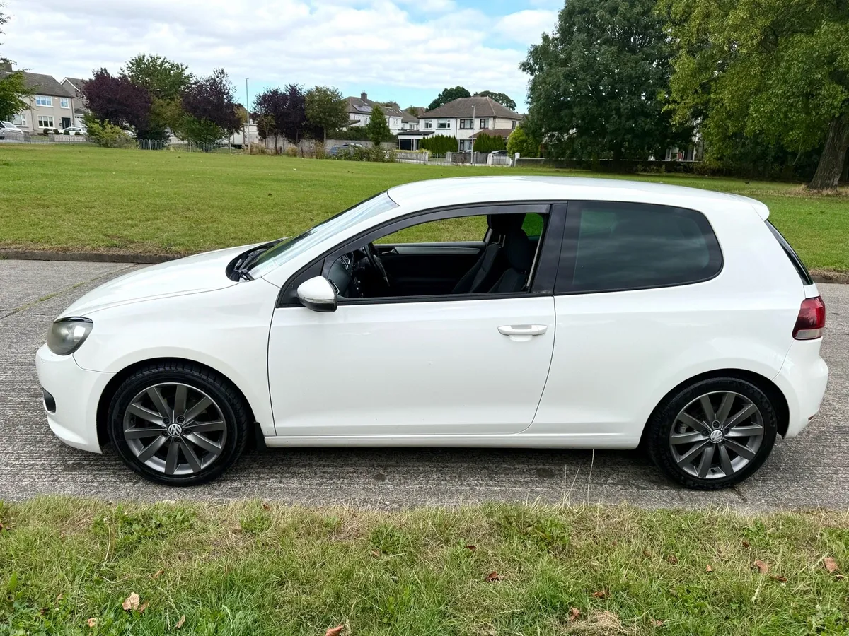 11 VW Golf 2.0 TDi Highline Nct Tax - Image 6