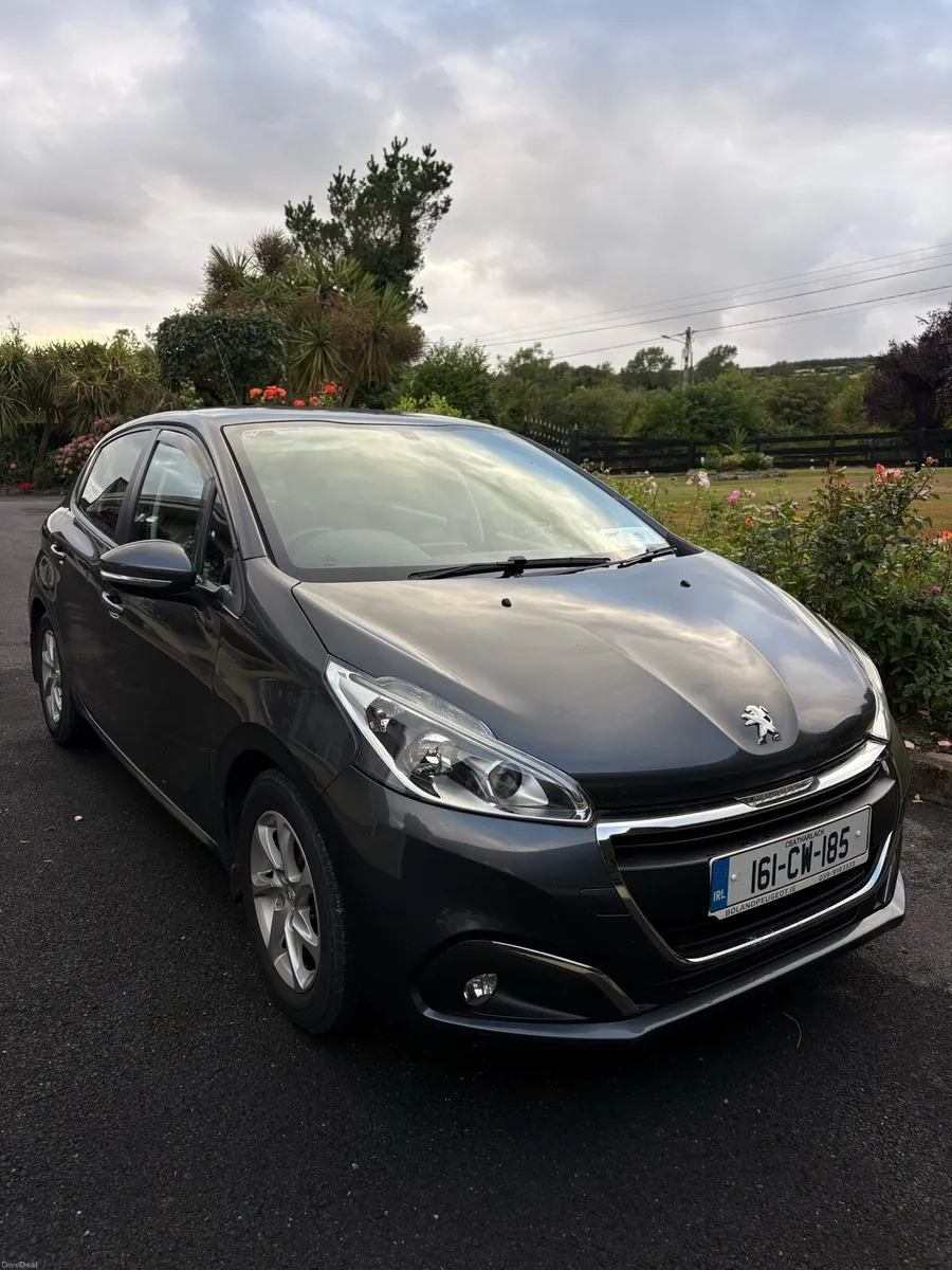 2016 Grey Peugeot 208 - Image 1