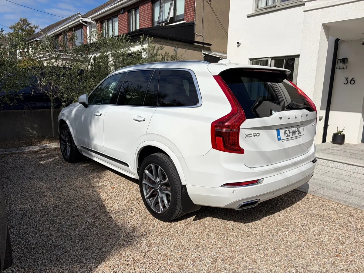 Volvo XC90 - Image 2