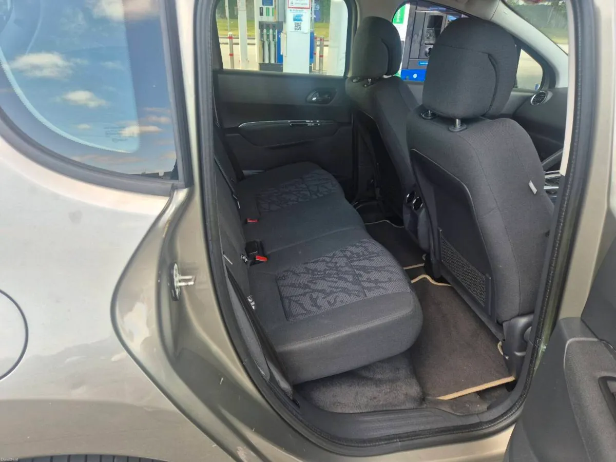 PEUGEOT 308  AUTOMATIC (only 81k miles ) - Image 6