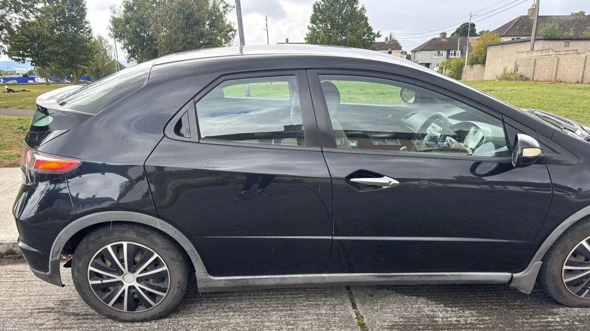 Honda Civic - Image 4