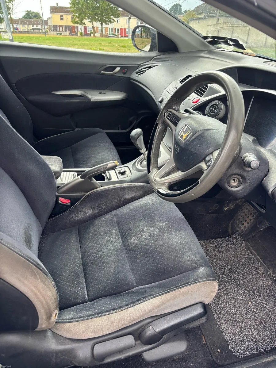 Honda Civic - Image 6