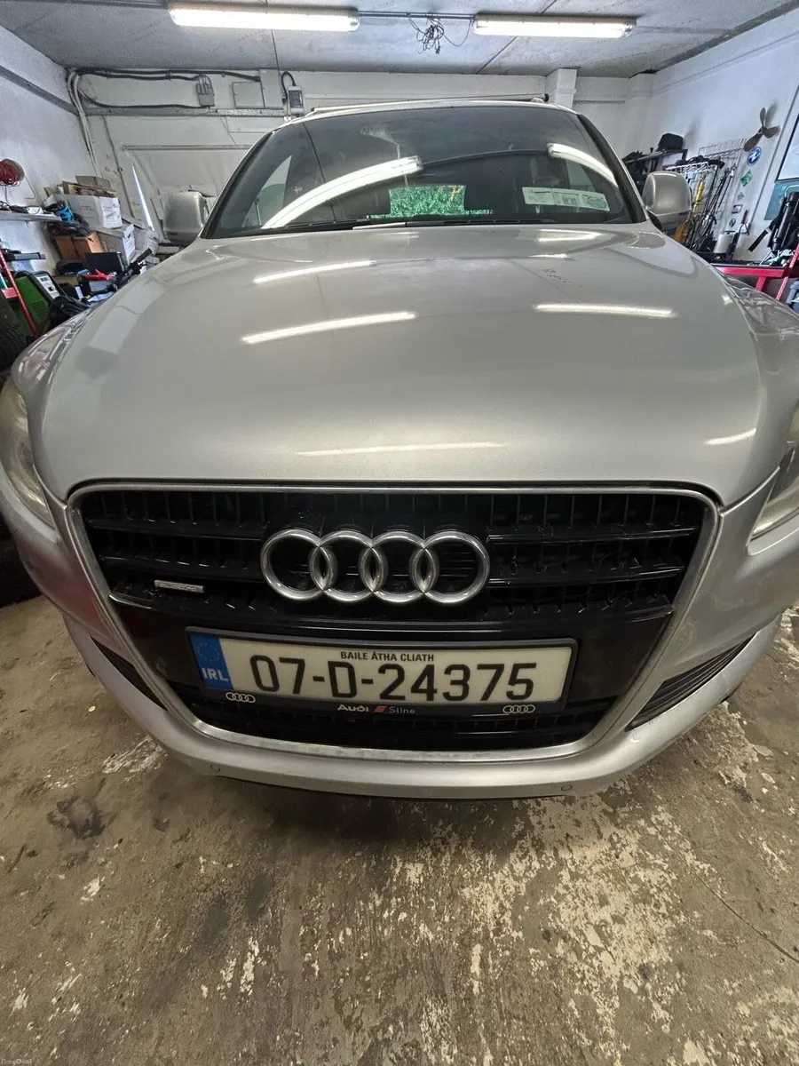 Audi Q7 - Image 1