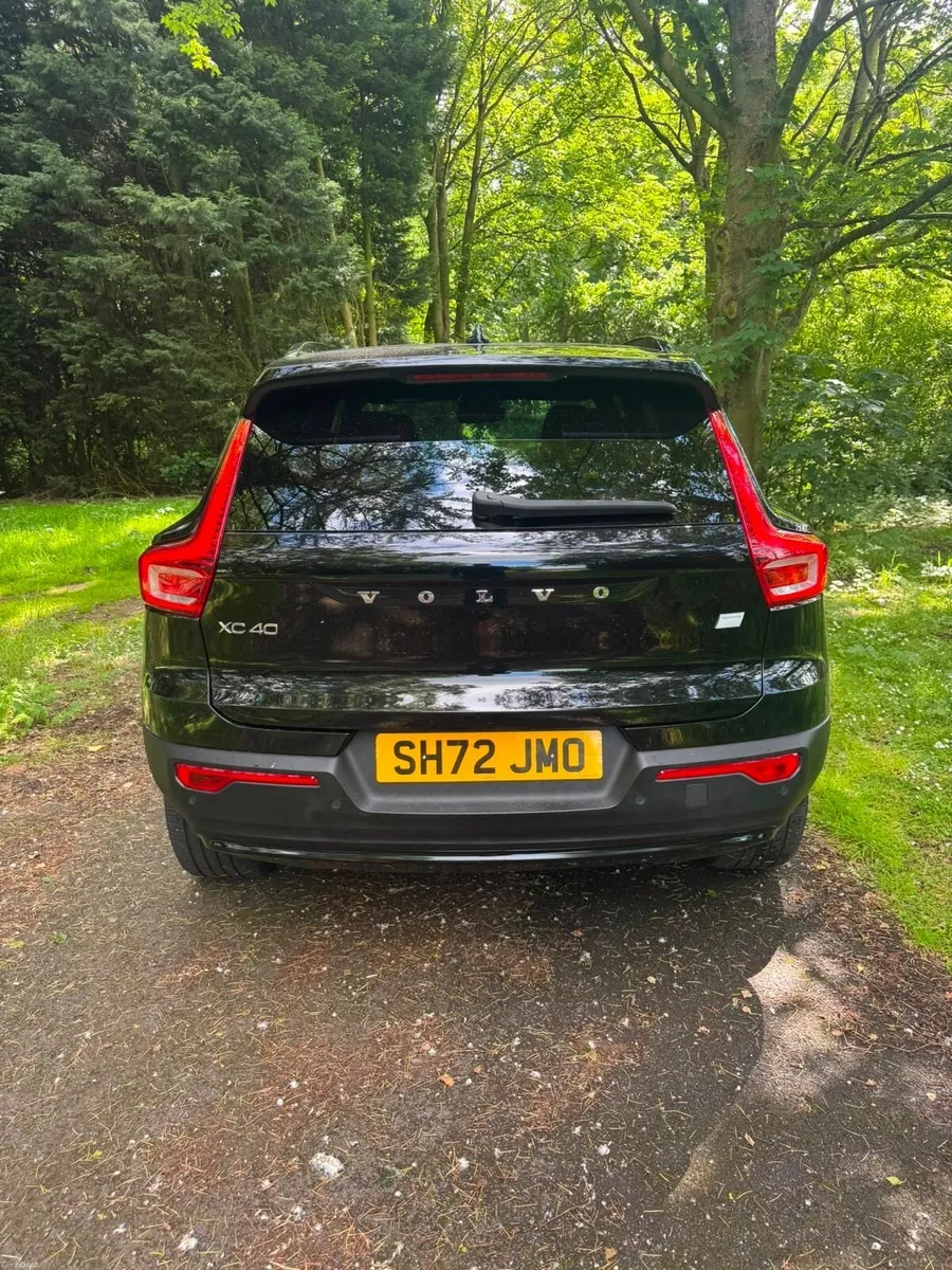 VOLVO XC40 E RECHARGE PLUS 228BHP 5DR AUTO - Image 3