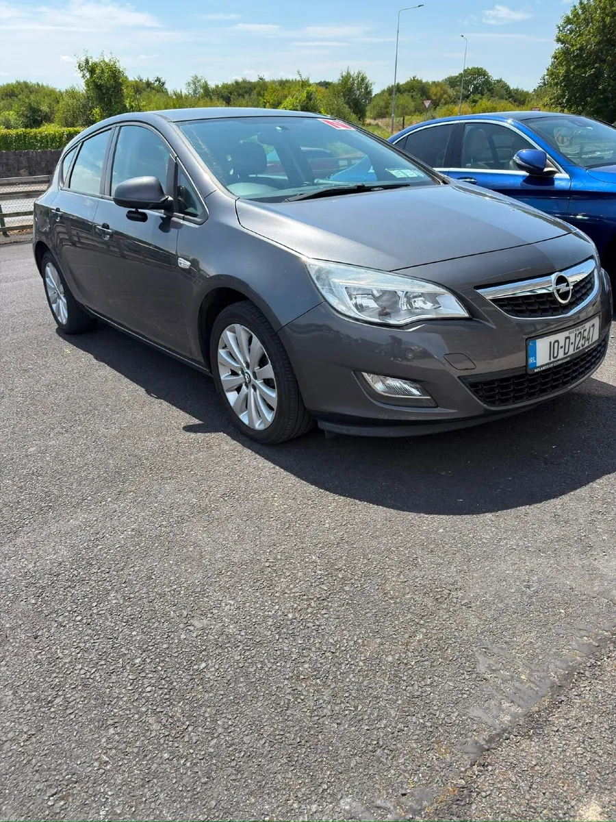 Opel Astra 2010 - Image 5
