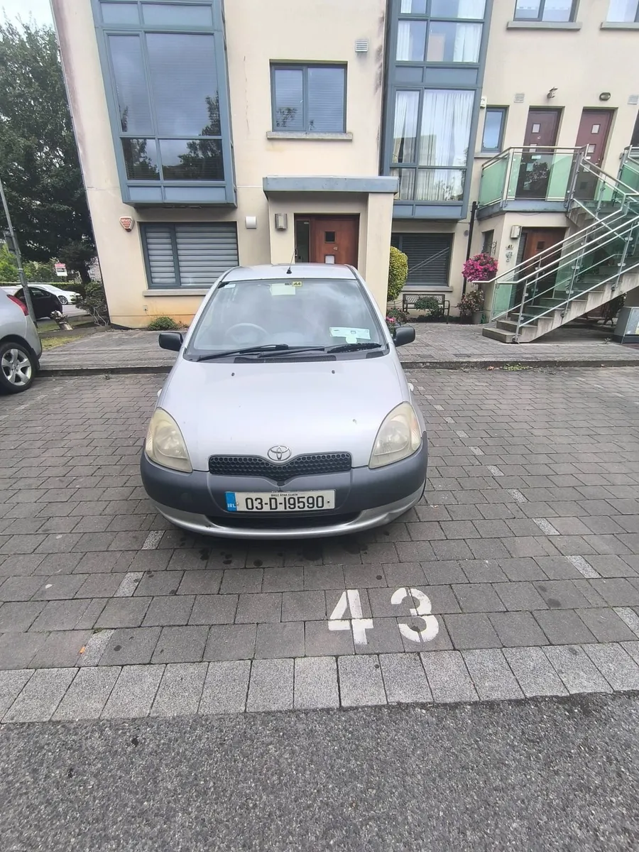 Toyota Yaris 2003 - Image 1