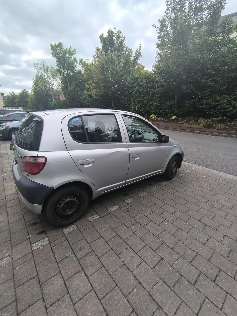 Toyota Yaris 2003 - Image 3