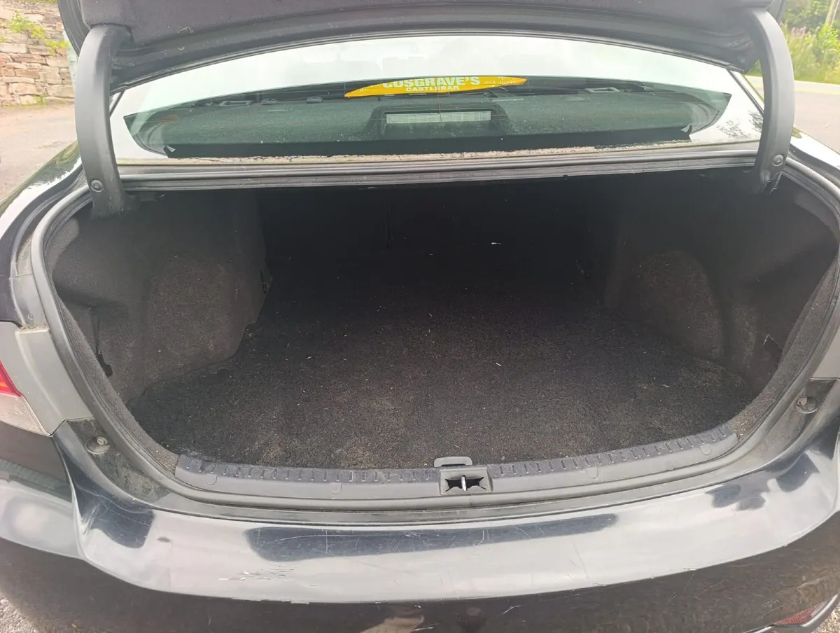 Toyota Avensis 2012 - Image 3