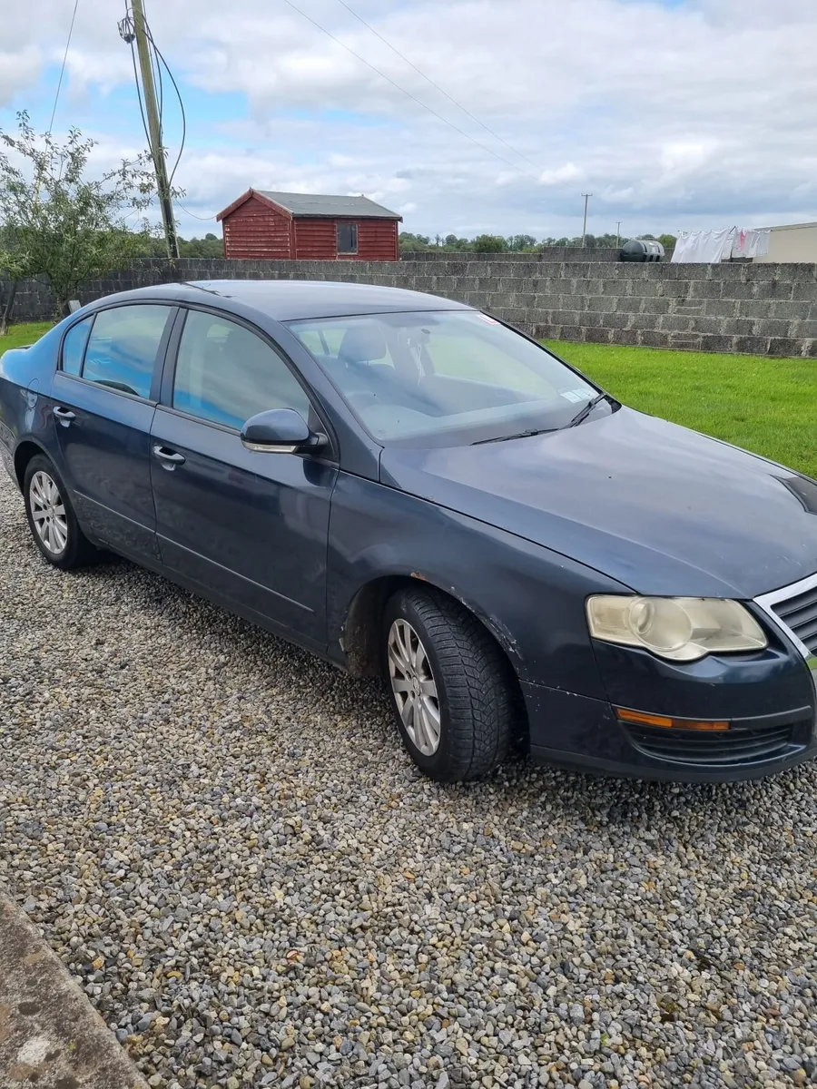 Volkswagen Passat 2008 - Image 2