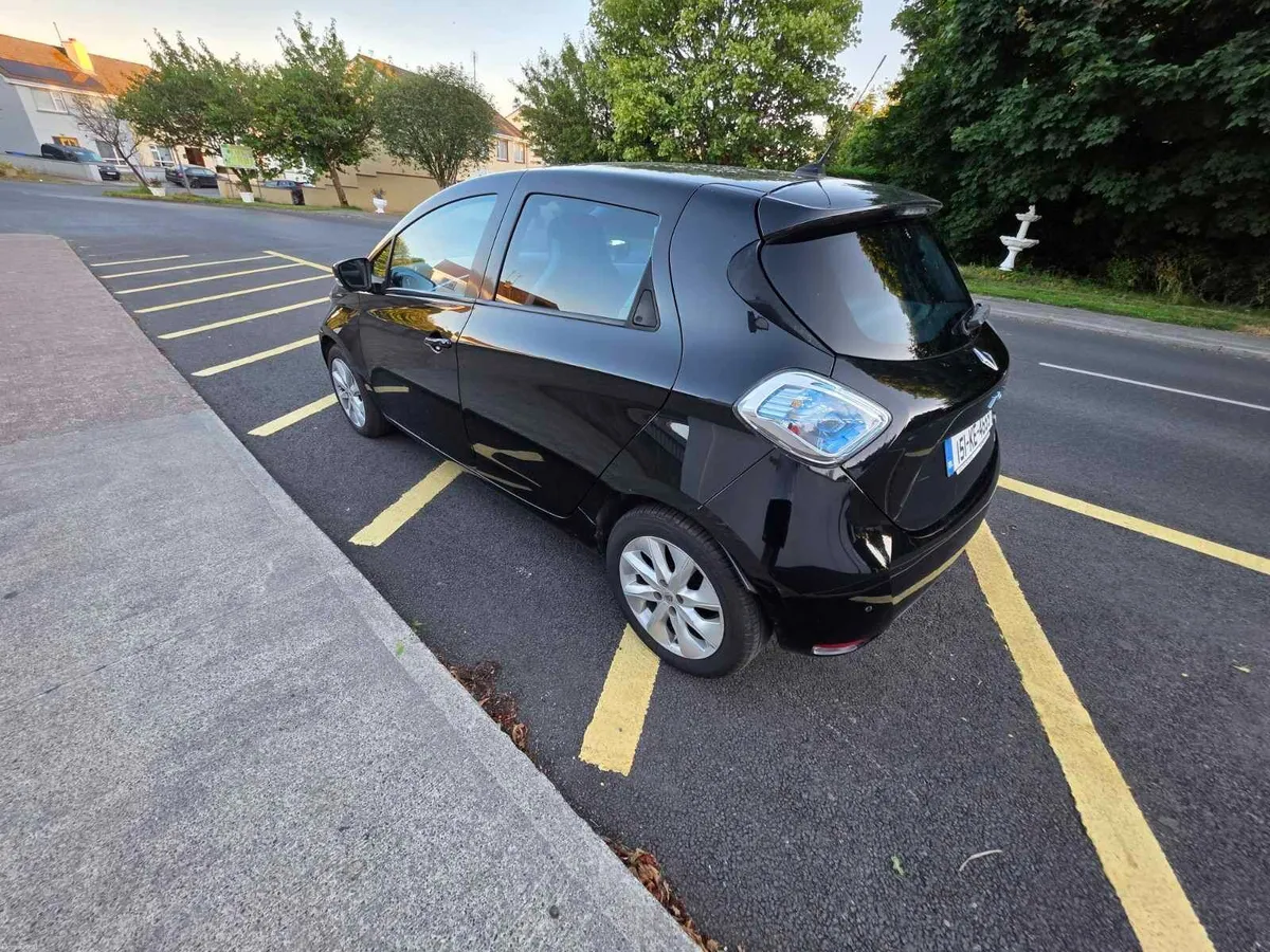 Renault Zoe 2015 \ New NCT \ 2027 - Image 3