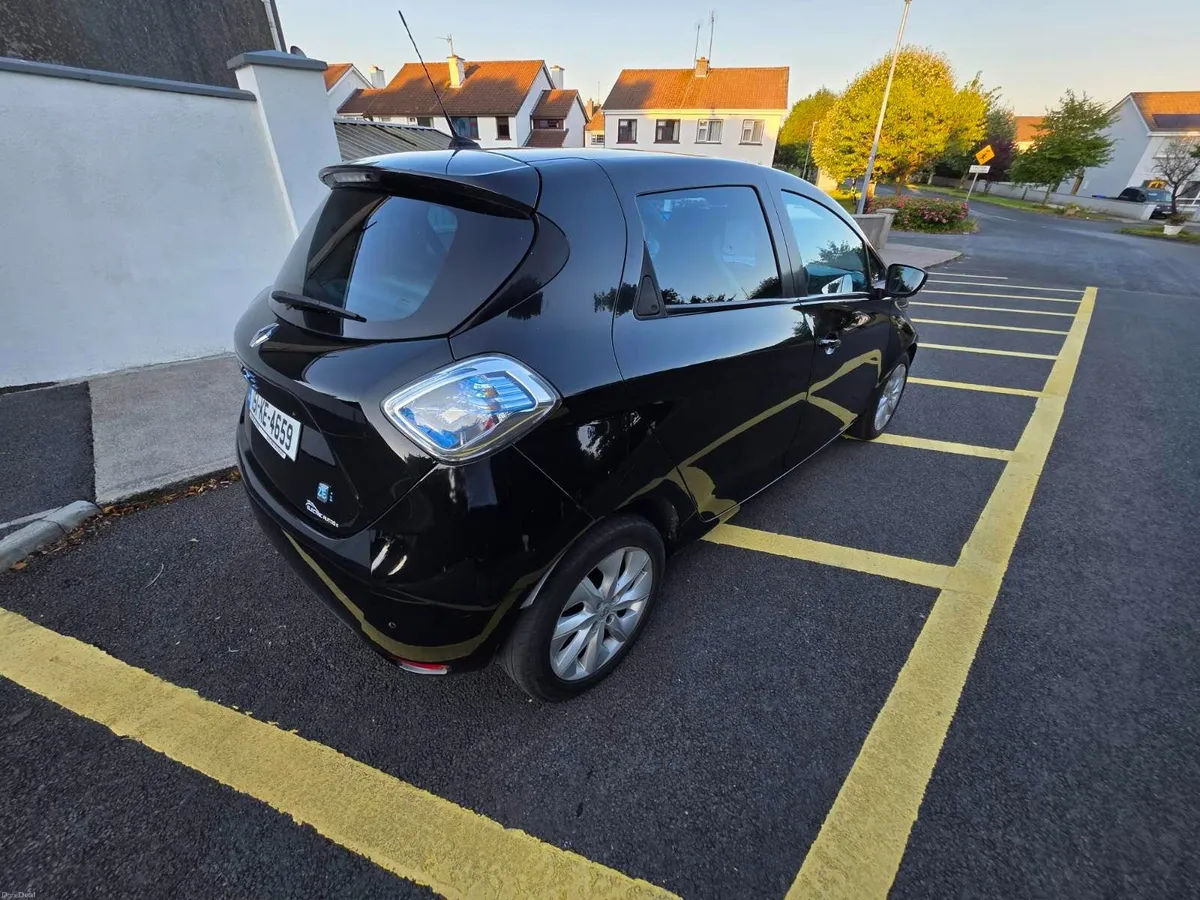 Renault Zoe 2015 \ New NCT \ 2027 - Image 4