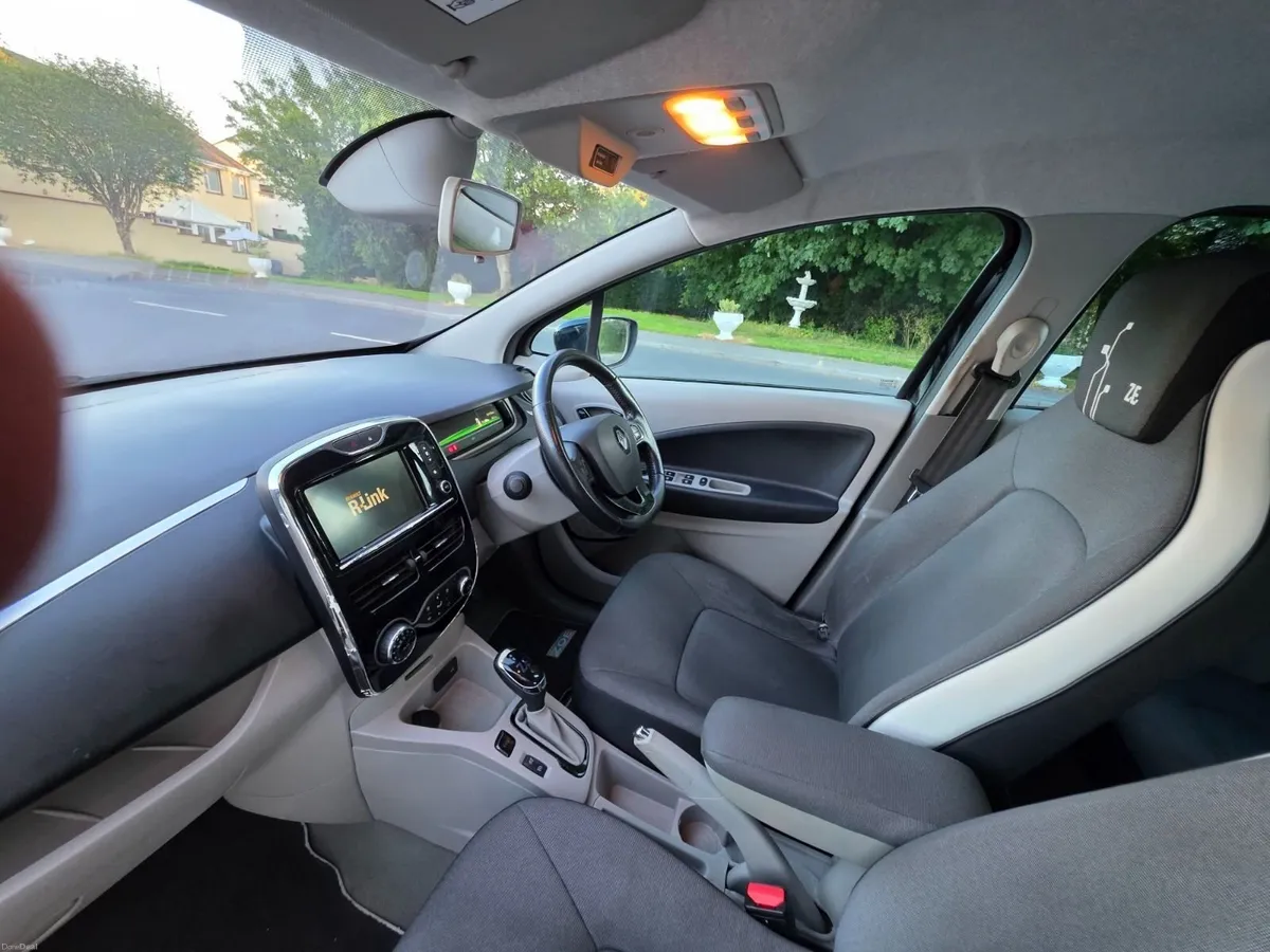 Renault Zoe 2015 \ New NCT \ 2027 - Image 6