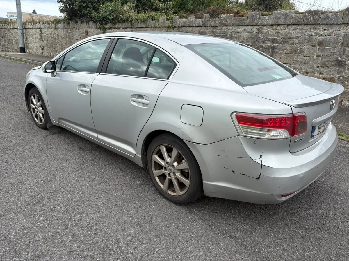 2010 Toyota Avensis 2:0 D4D - Image 5