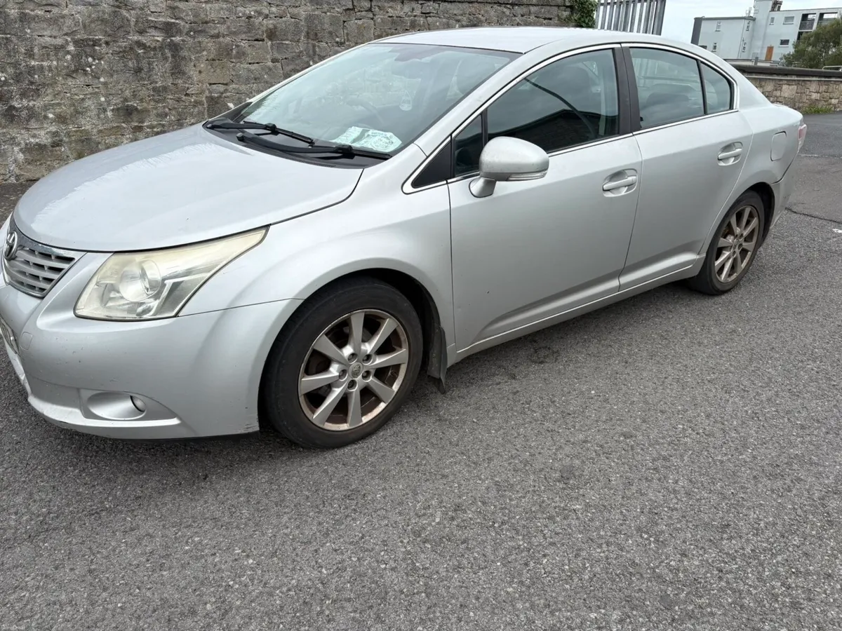 2010 Toyota Avensis 2:0 D4D - Image 3