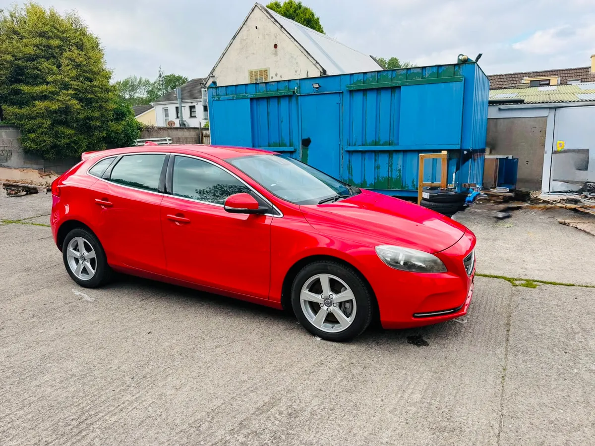 Volvo V40/D4 -2016 -2.0D Auto - Image 2
